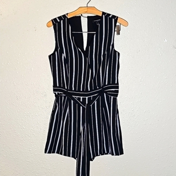 NWT Banana Republic Rumper - Picture 6 of 6